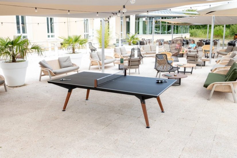 CORNILLEAU: Lifestyle Outdoor, černý rám / černý povrch hladký