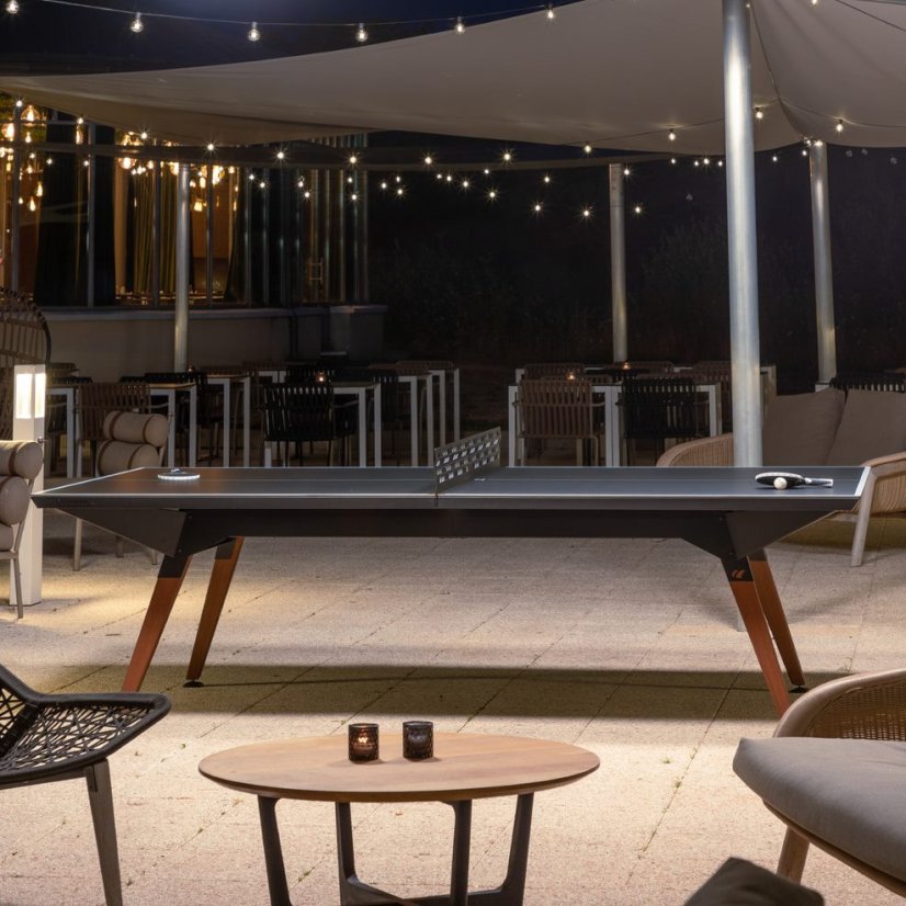 CORNILLEAU: Lifestyle Outdoor, černý rám / černý povrch hladký