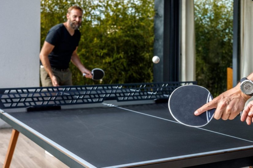 CORNILLEAU: Lifestyle Outdoor, černý rám / černý povrch hladký