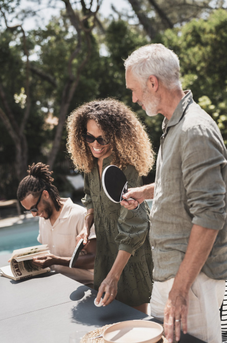 CORNILLEAU: Lifestyle Outdoor, bílý rám / tmavý kámen