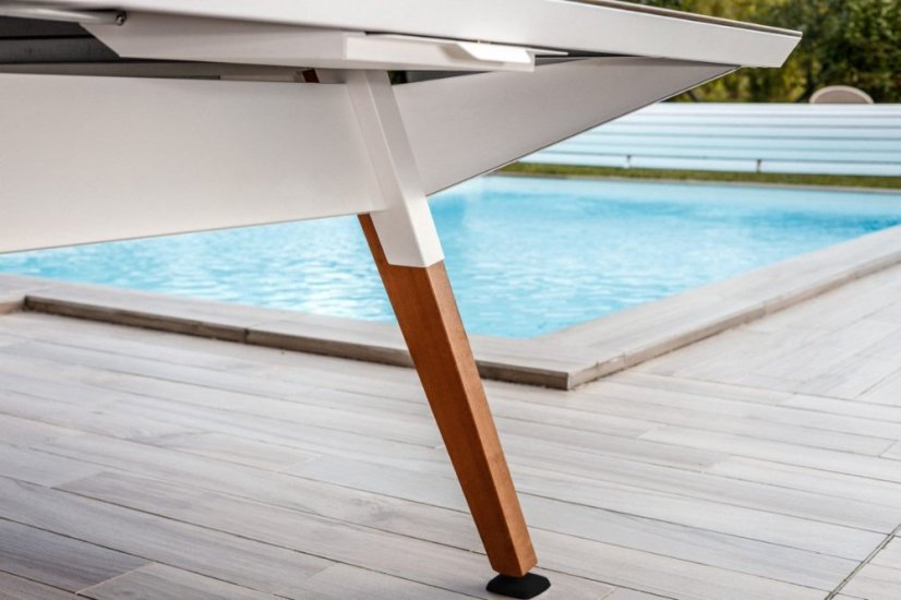 CORNILLEAU: Lifestyle Outdoor, bílý rám / černý povrch hladký