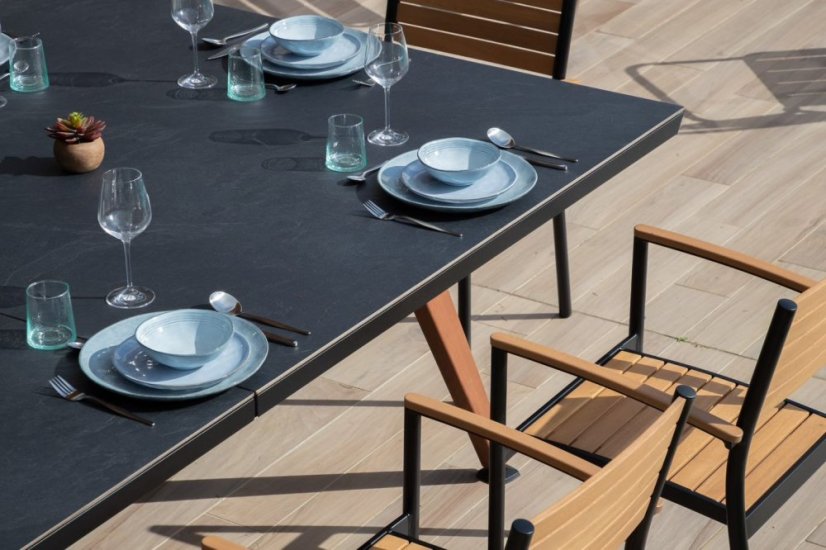 CORNILLEAU: Lifestyle Outdoor, černý rám / černý kámen