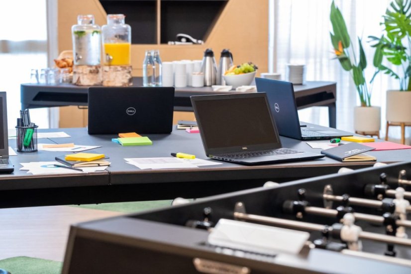 CORNILLEAU: Origin Pool Table, černý rám