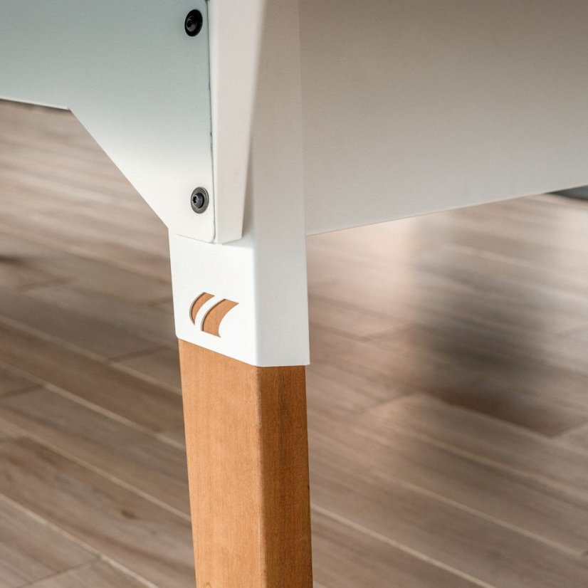 CORNILLEAU: Lifestyle Outdoor, bílý rám / černý povrch hladký